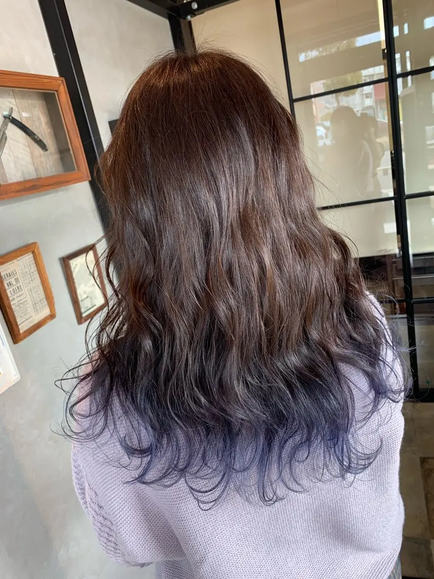 ロング 岡田 七海のヘアスタイル