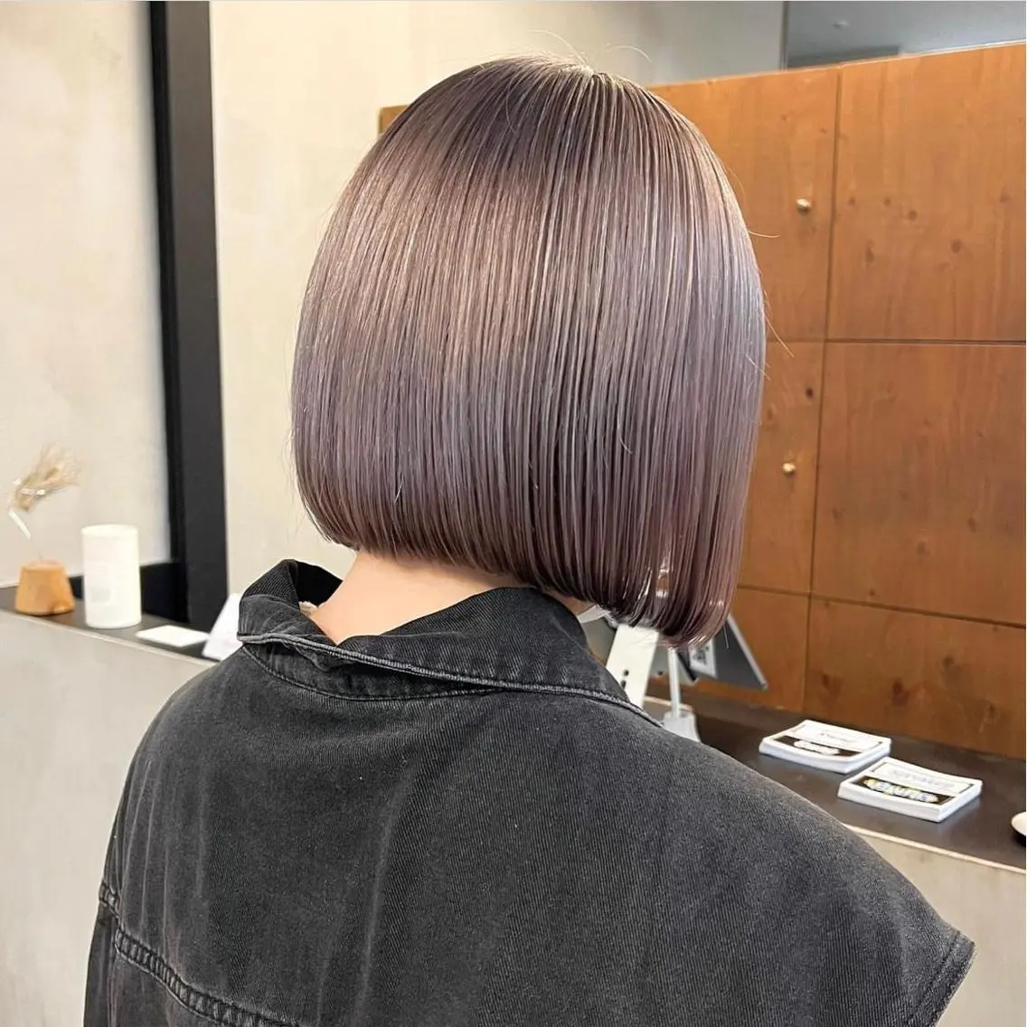 ショート カラー パーマ ヘアアレンジ メンズ キッズ ネイル マツエク・マツパ アイブロウ カット ヘアカラー 前川 朋香のヘアスタイル