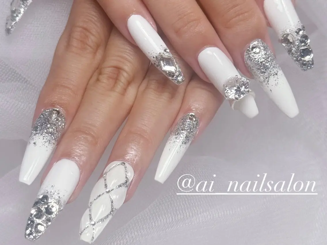 ネイル ハンドネイル 愛 nailsalonのネイルデザイン