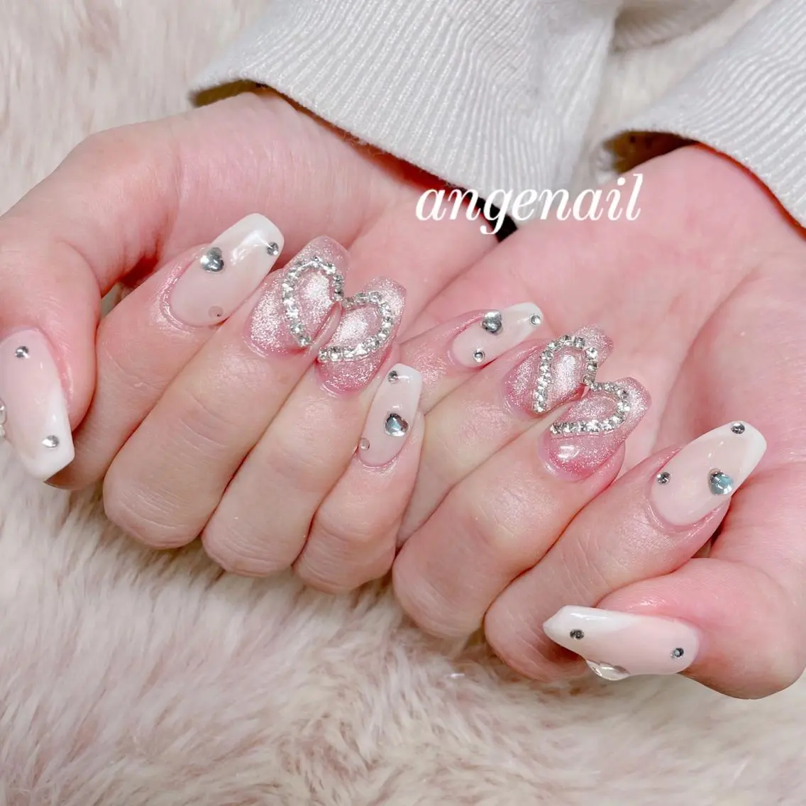 ネイル ハンドネイル オーナーネイリスト MAKIのネイルデザイン