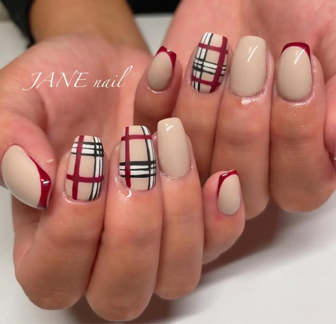 ネイル ボルドー フットネイル フレンチネイル 赤色 ツイードネイル ハンドネイル Nail Salon JANEのネイルデザイン