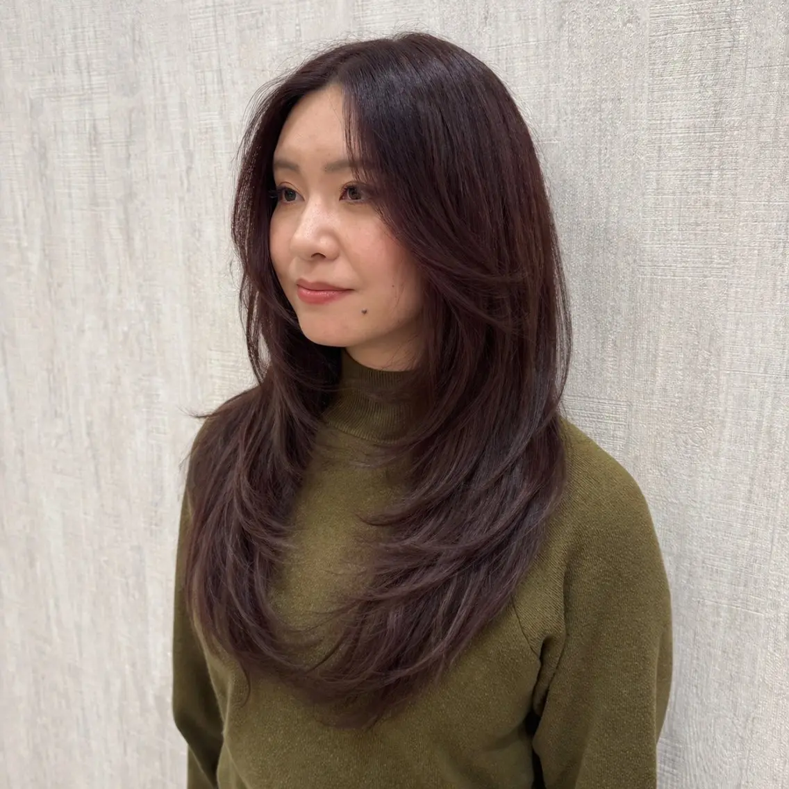 ロング くびれヘア レイヤーカット ロング カット ヘアカラー トリートメント 店長✨レイヤー✖️ 髪質改善✖️韓国ヘアのヘアスタイル