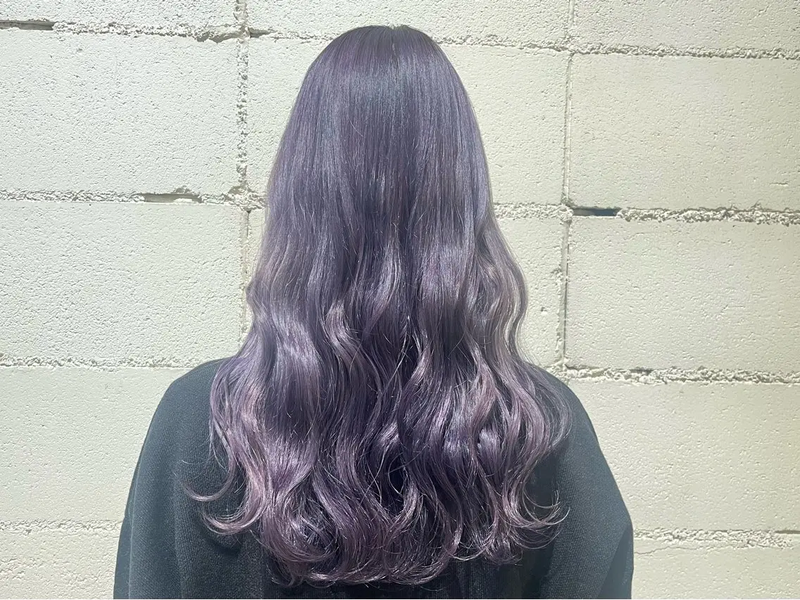 ロング カラー アッシュ ブリーチ パープルカラー パープルアッシュ カット ヘアカラー さとう ちほみ🐼のヘアスタイル
