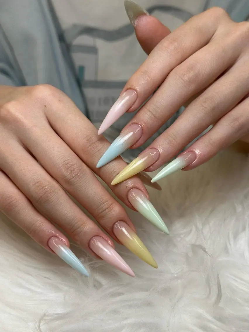 ネイル チークネイル ドット フレンチネイル グラデーション 韓国ネイル ハンドネイル Lisa Nail Salonのネイルデザイン