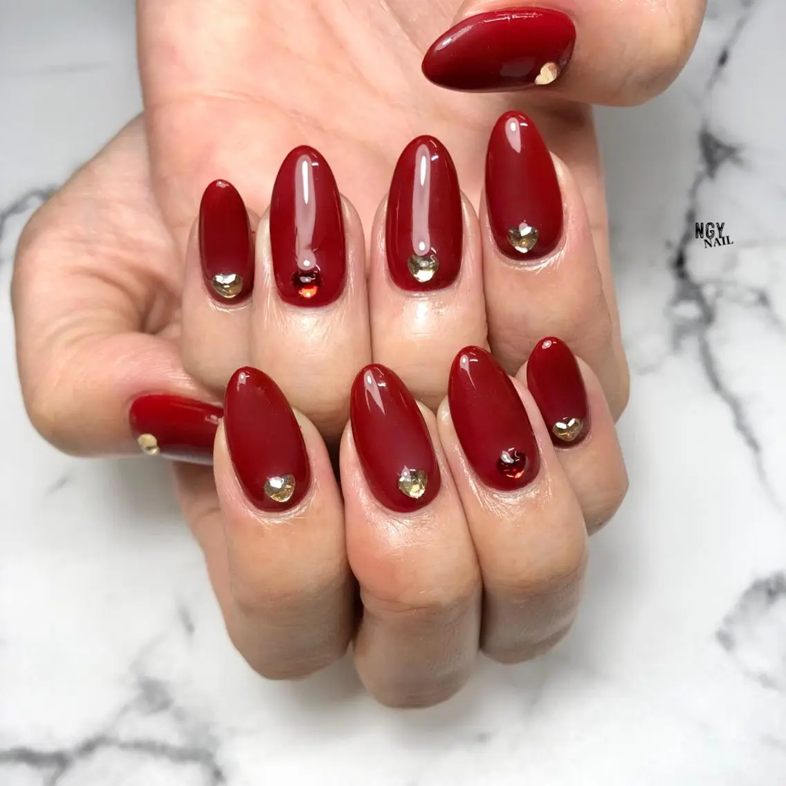 ネイル ボルドー ジェルネイル ハート ワンカラーネイル パラジェル ハンドネイル NAIL NOWのネイルデザイン
