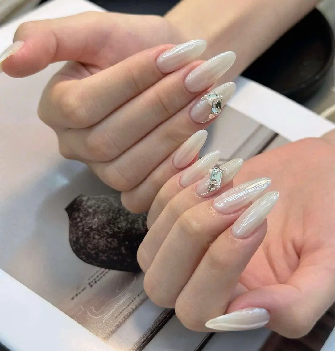 ネイル フレンチネイル ジェルネイル マグネットネイル 持ち込み ニュアンスネイル ハンドネイル Minette Nailのネイルデザイン