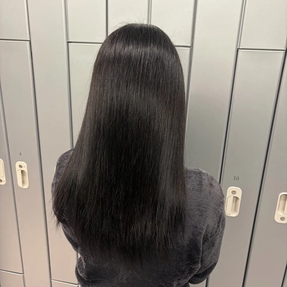 ミディアム カラー 透明感カラー ダークグレー ダークグレージュ グレージュ 楓乃 /KANOのヘアスタイル