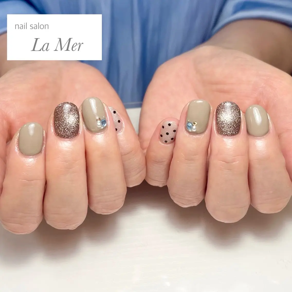 ネイル ブラウン カジュアル ドット フラッシュネイル フラッシュマグ ハンドネイル nailsalon La Merのネイルデザイン