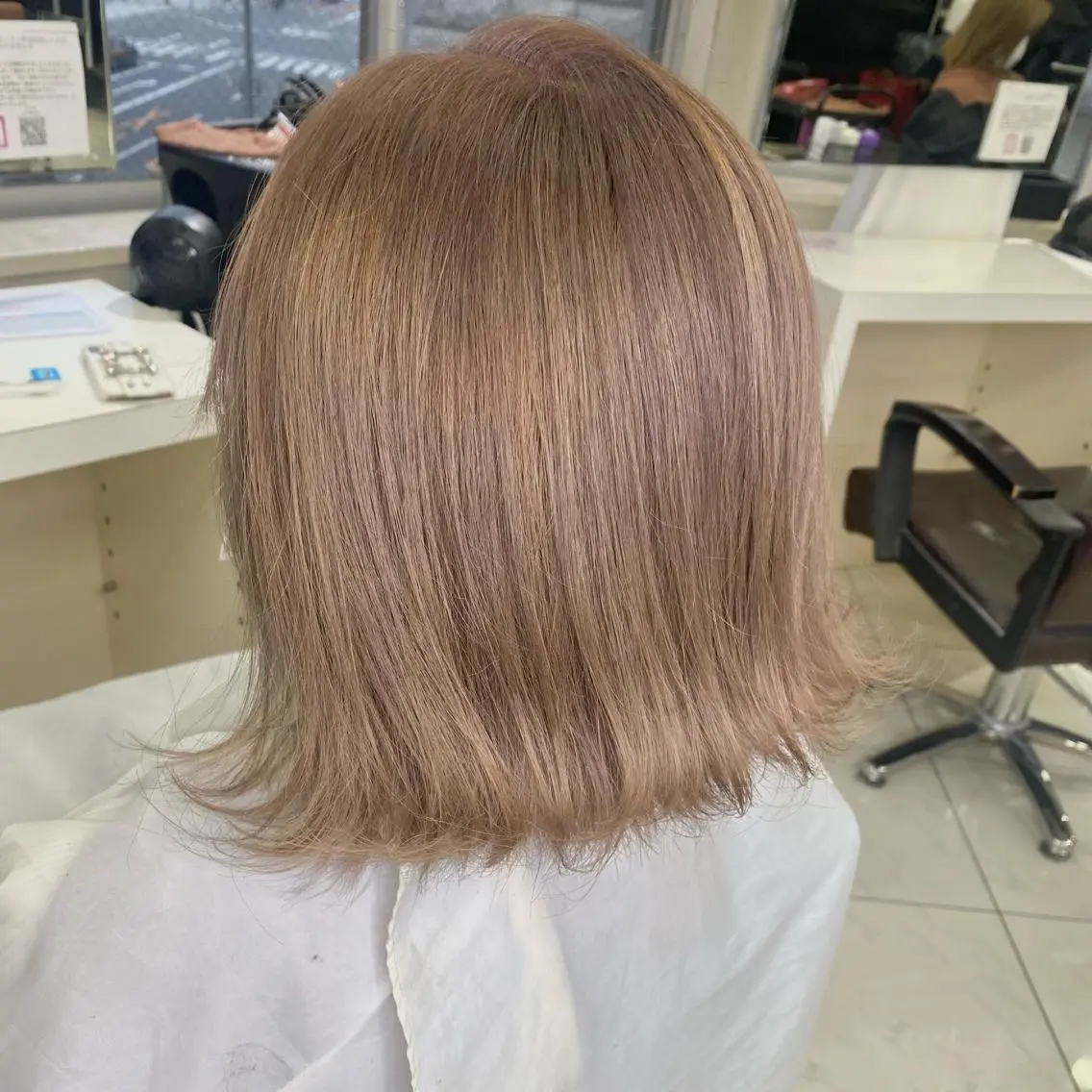 ミディアム カラー ヘアカラー トリートメント シールエクステ特化 ハイトーン、NANAのヘアスタイル