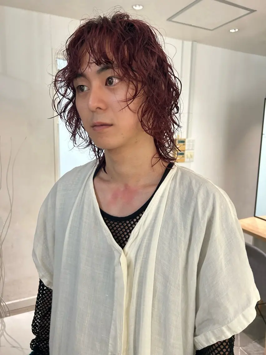 ミディアム カラー パーマ メンズ ミディアムパーマ メンズパーマ カット ヘアカラー パーマ 村上雅人 ナチュラルモードのヘアスタイル