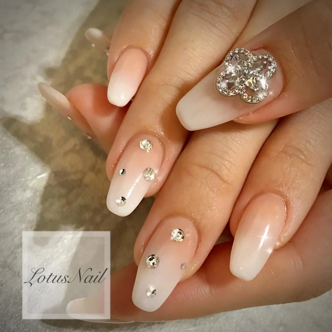 ネイル Lotus Nailのネイルデザイン