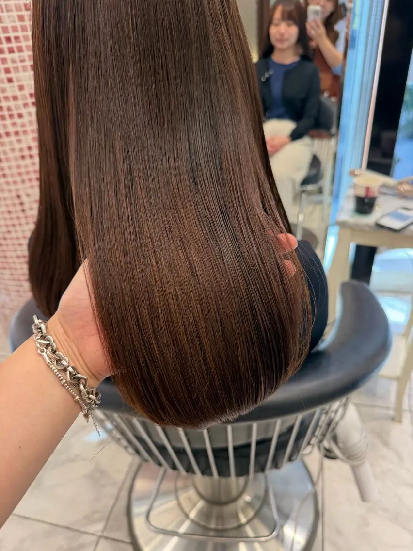ロング カラー ブラウンカラー ショコラブラウン 透明感カラー カット ヘアカラー トリートメント 韓国カラーお任せ❤️ アサコサユリ🎀の眉毛・アイブロウイメージ