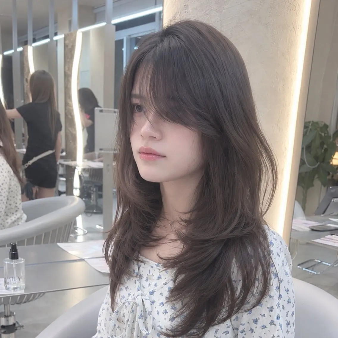 ロング くびれヘア 韓国風ヘア レイヤーカット ロング 小顔カット カット ♡Aira♡Lond /韓国レイヤー/縮毛のヘアスタイル