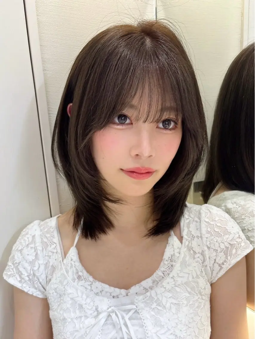 カラー あいり／艶髪 、透明感カラー🩶のヘアスタイル