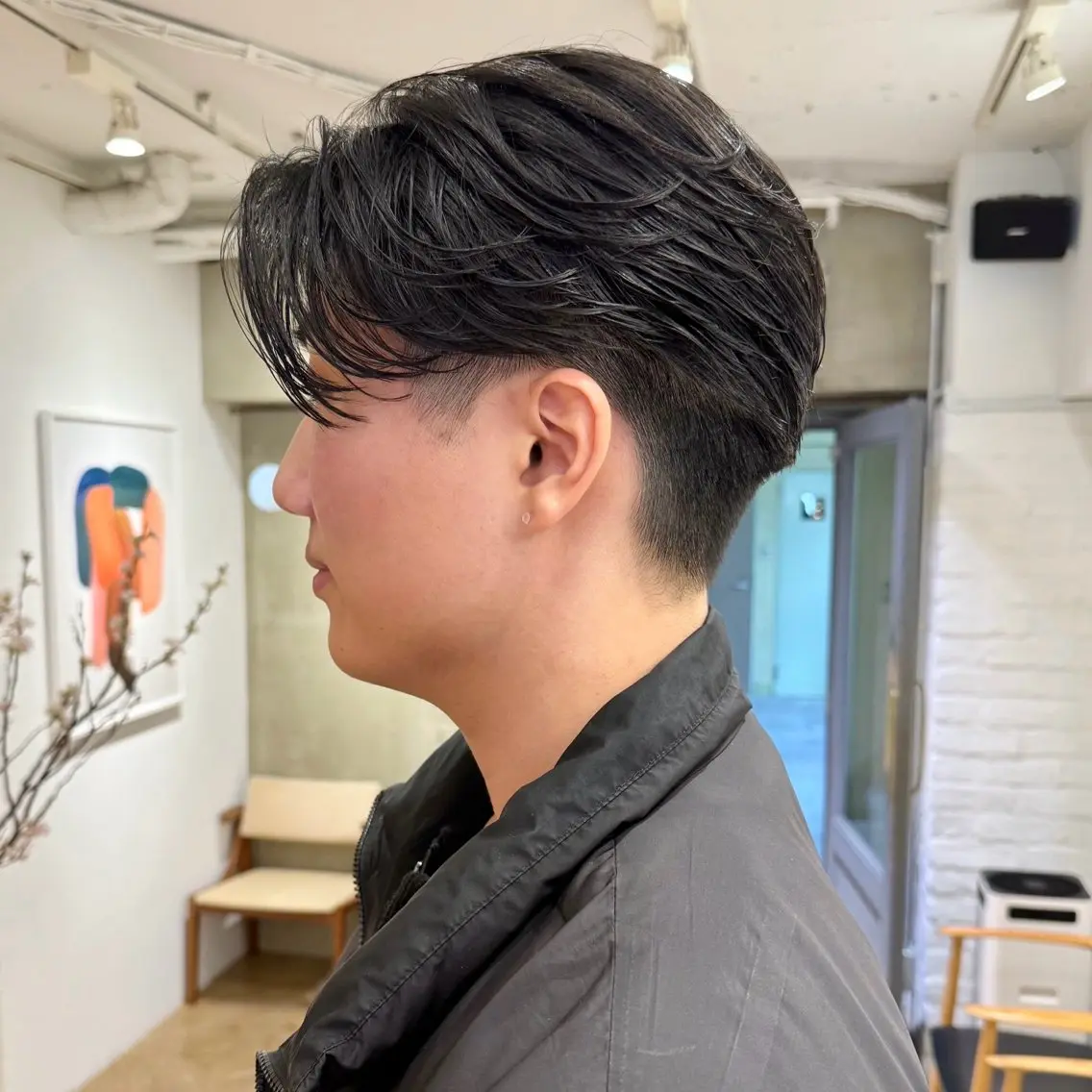 ショート パーマ メンズ センターパート ダウンパーマ フェザーパーマ メンズパーマ スパイキーショート カット パーマ シャドウパーマ 田形清流のヘアスタイル