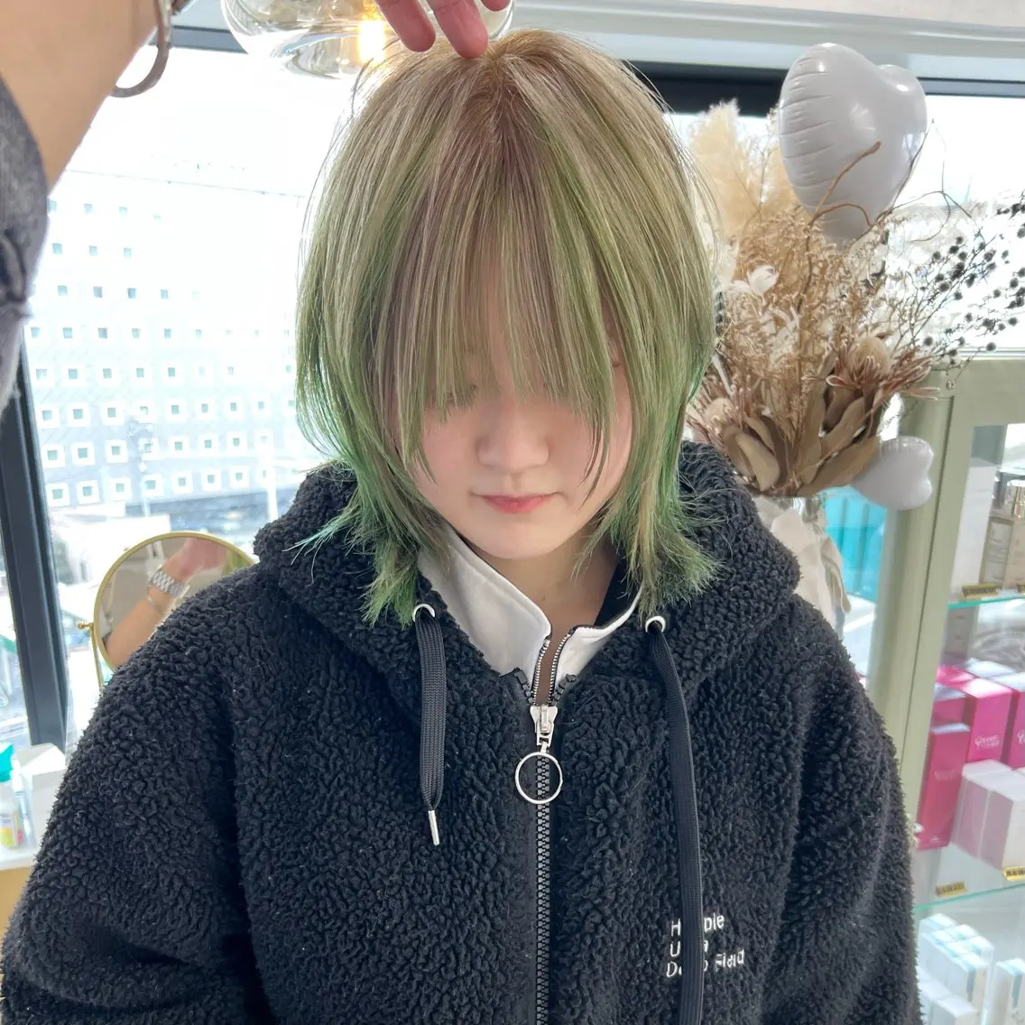 ミディアム ⭐️横浜ブリーチ特化 美容師 堤涼⭐️のヘアスタイル