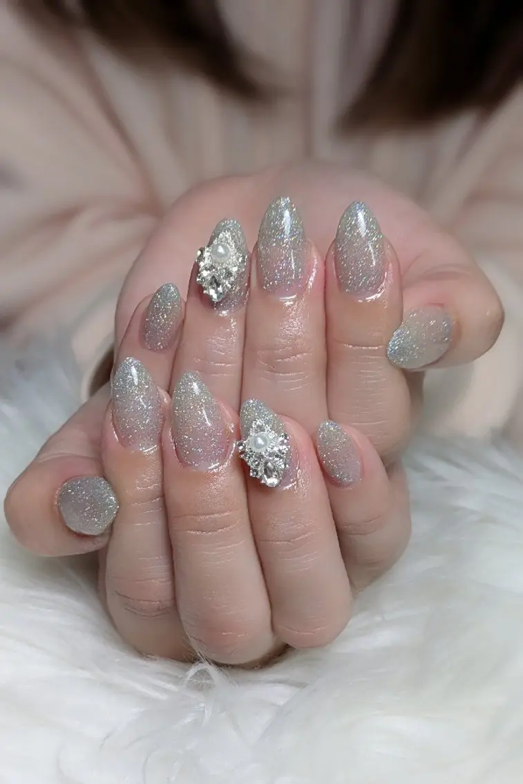 ネイル フラッシュネイル ホワイト ハンドネイル m&pPrivate nailsalonのネイルデザイン