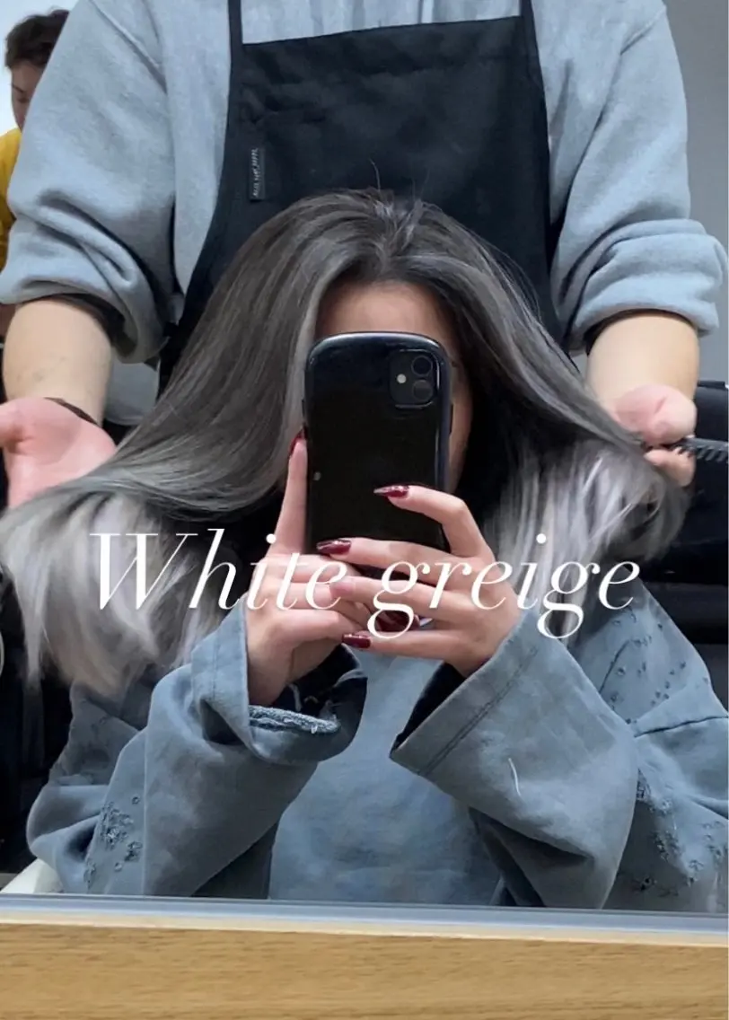 ロング カラー バレイヤージュ ブリーチ ケアブリーチ グレージュ レイヤーカット カット ヘアカラー Kensho 京都駅 ケアブリーチのヘアスタイル