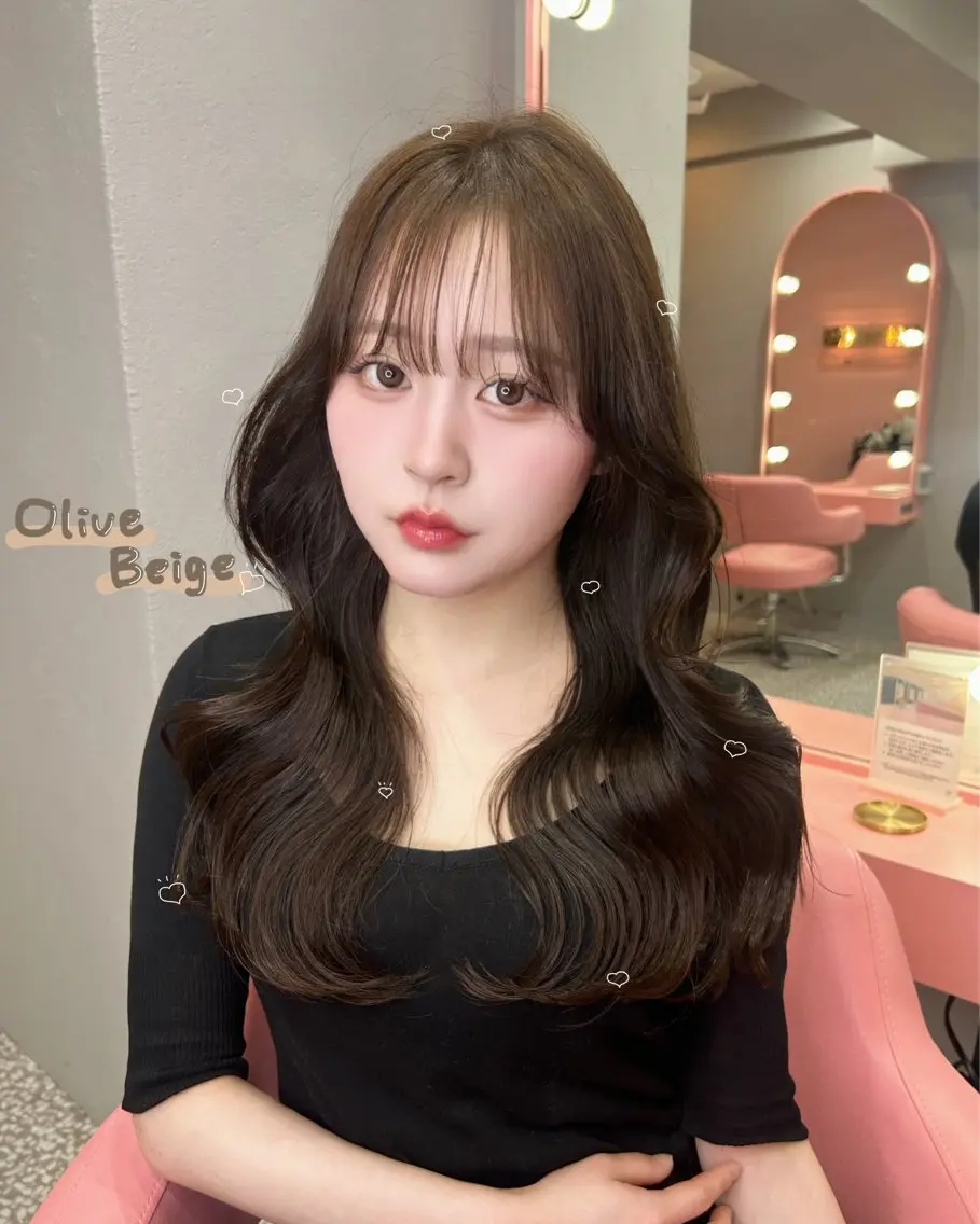 カラー ベージュカラー オリーブベージュ 透明感カラー♡ 原宿美容室¦Rinaのヘアスタイル