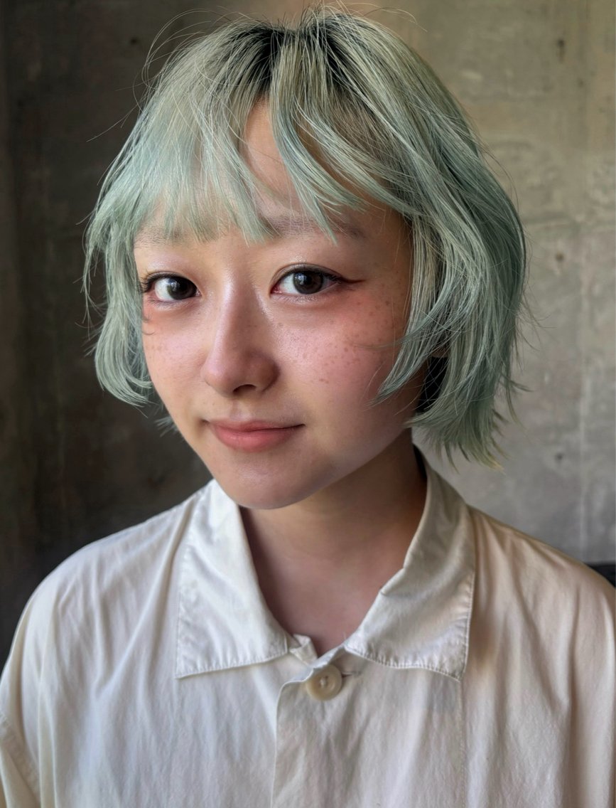 ショート カット ヘアカラー トリートメント Cocona🦤 ハイトーン/レイヤーのヘアスタイル