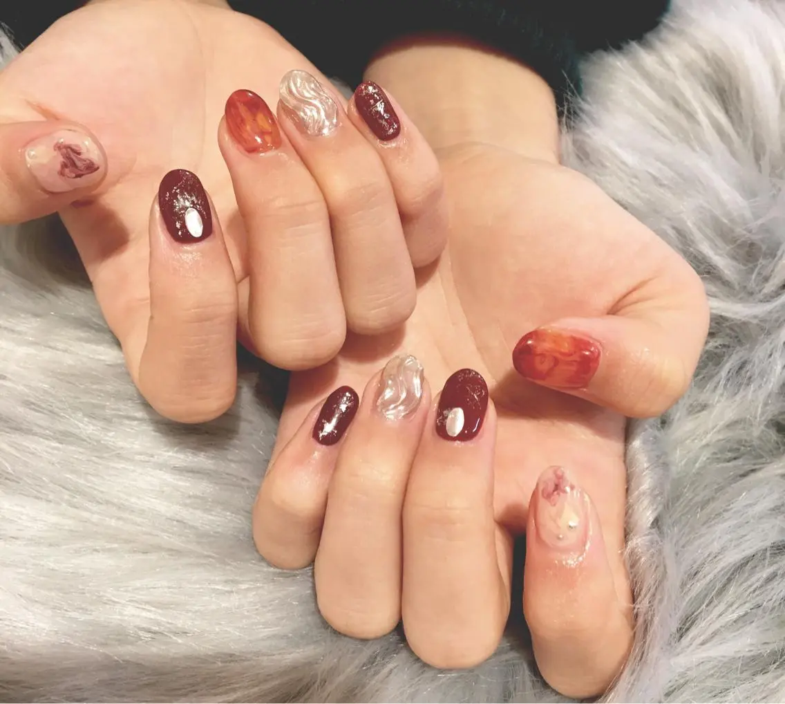 ネイル ボルドー ニュアンスネイル ERI Nailistのネイルデザイン