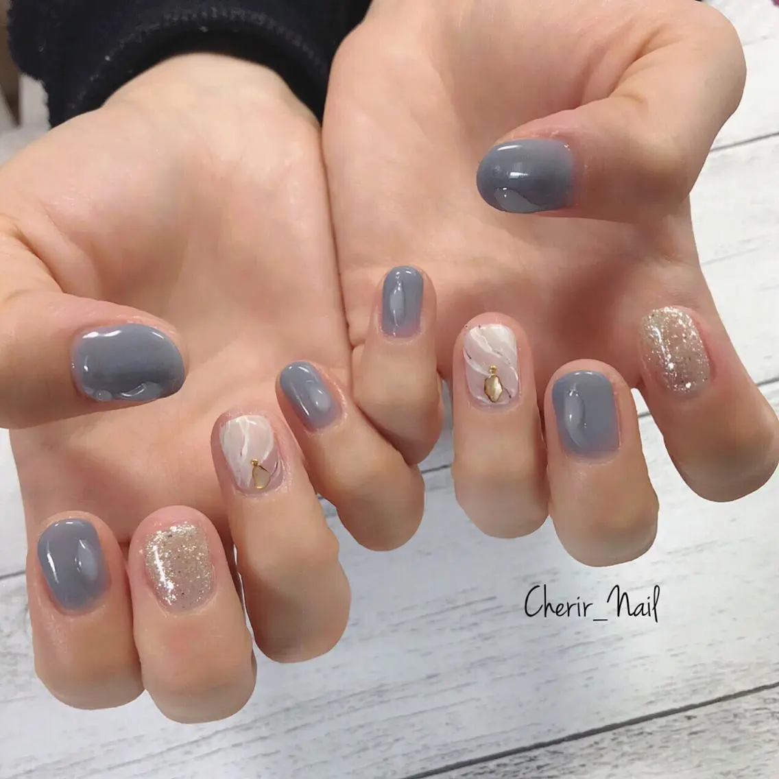 ネイル アートネイル ブルー ラメ(グリッター) 大理石ネイル(マーブル) ニュアンスネイル Cherirnail kaoriのネイルデザイン