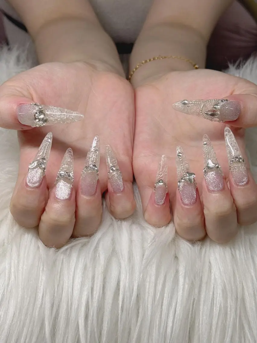 ネイル Lee Nailsのネイルデザイン