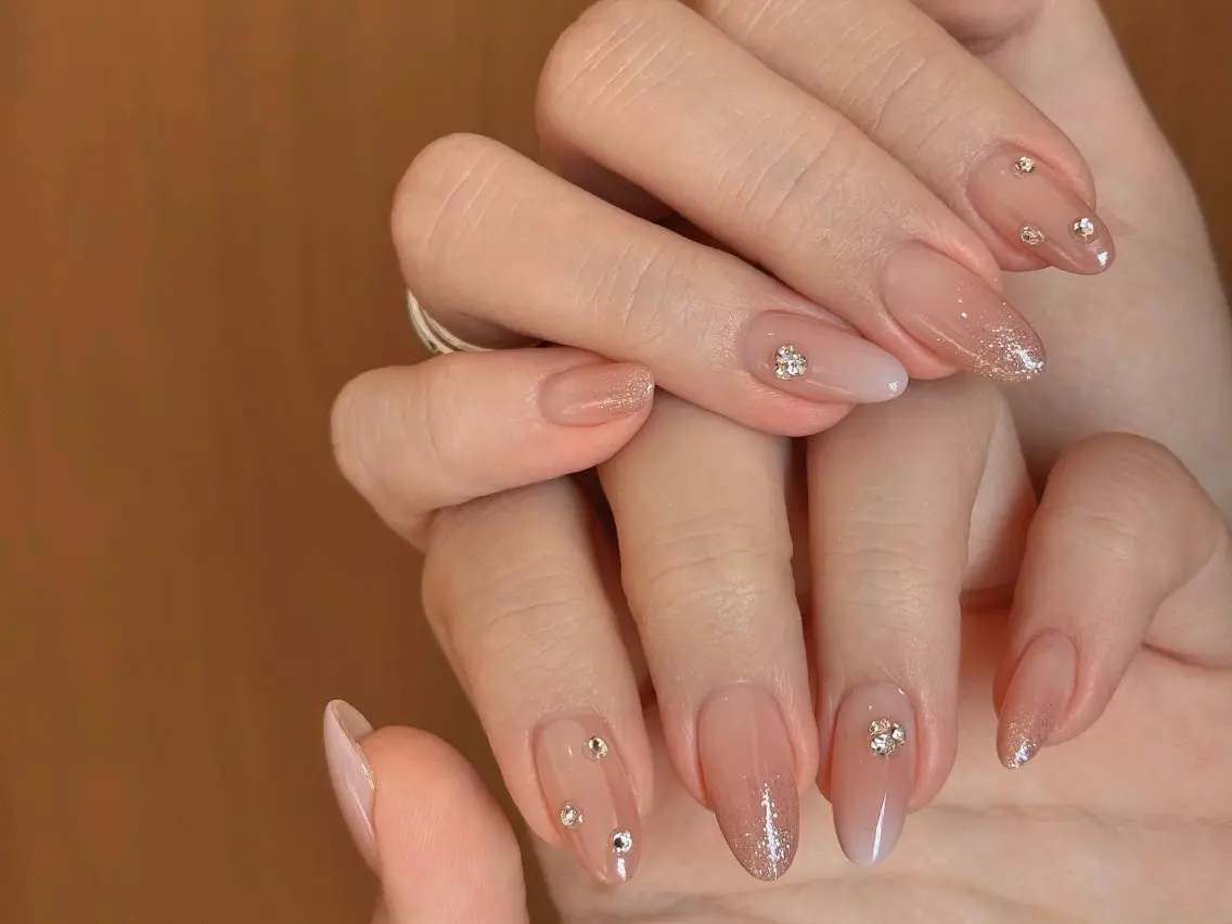 ネイル ブラウン フットネイル フレンチネイル 氷ネイル・うるうるネイル 韓国ネイル ハンドネイル Mixx Nail_ Studioのネイルデザイン