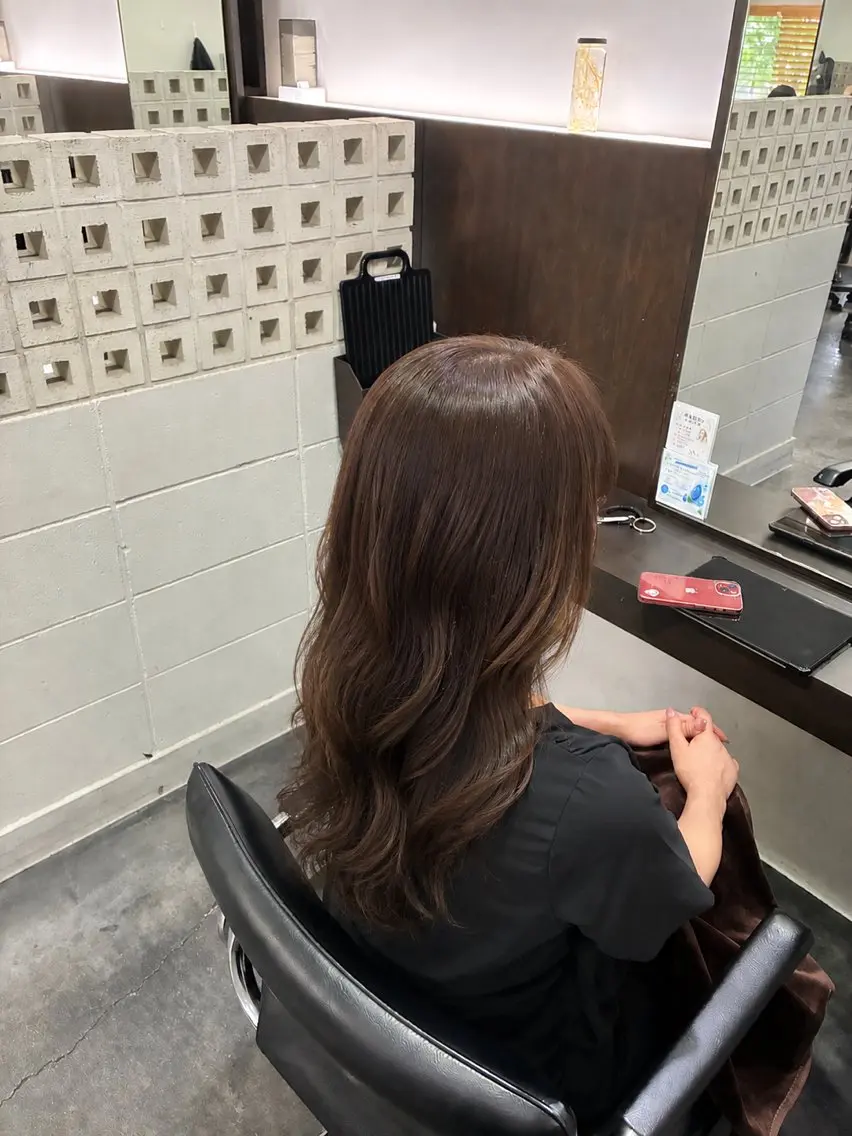 カラー ヘアカラー 伊藤 彩乃のヘアスタイル