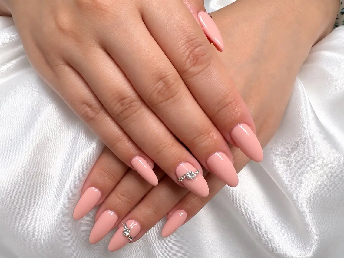 ネイル ラメ(グリッター) ピンク スカルプネイル VI NAILのネイルデザイン