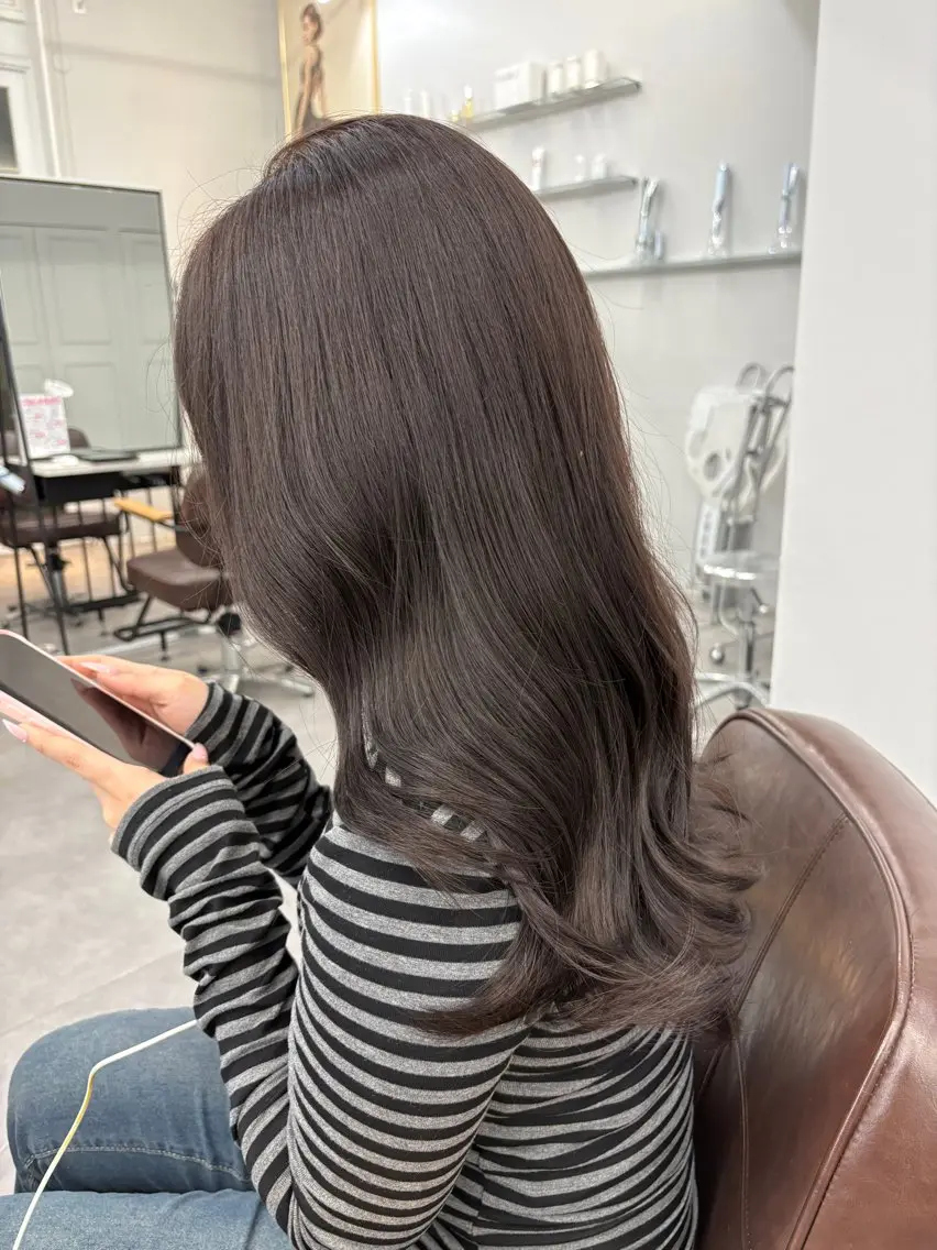 セミロング カラー ヘアカラー トリートメント Hina🫧透明感 /上品/モテ🫧のヘアスタイル