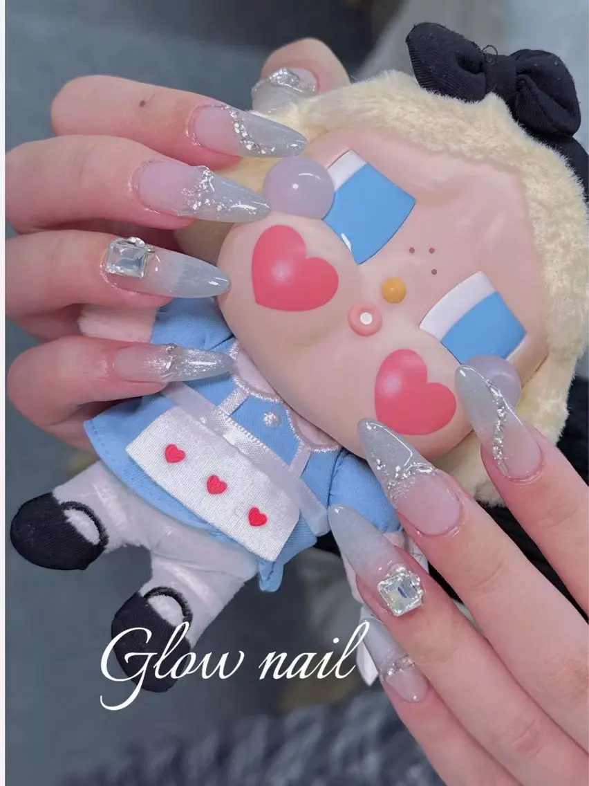 ネイル Glow Nail スカルプ専門店のネイルデザイン