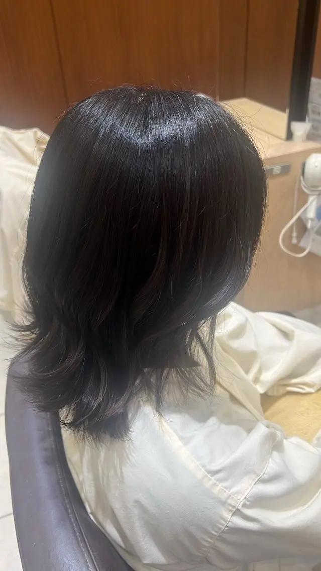 ミディアム 岡﨑 怜奈のヘアスタイル