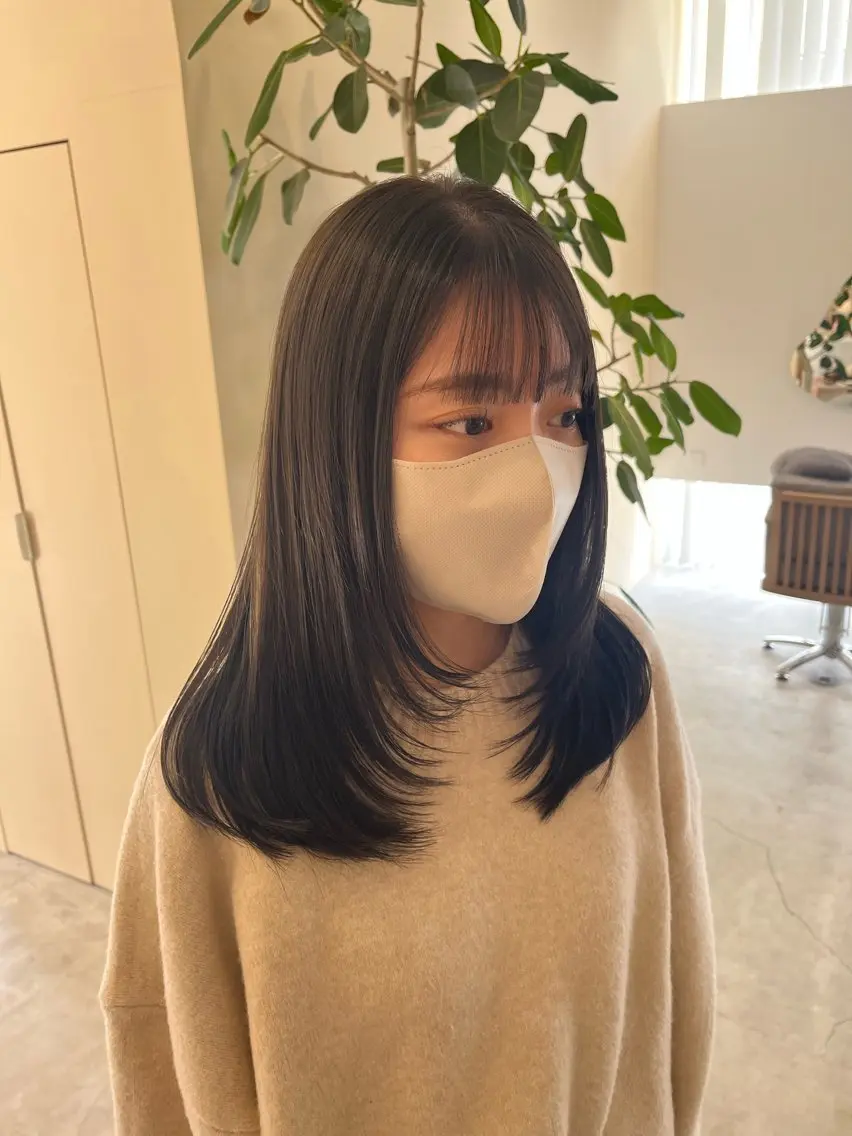 ミディアム カット ヘアカラー 山口 愛結のヘアスタイル