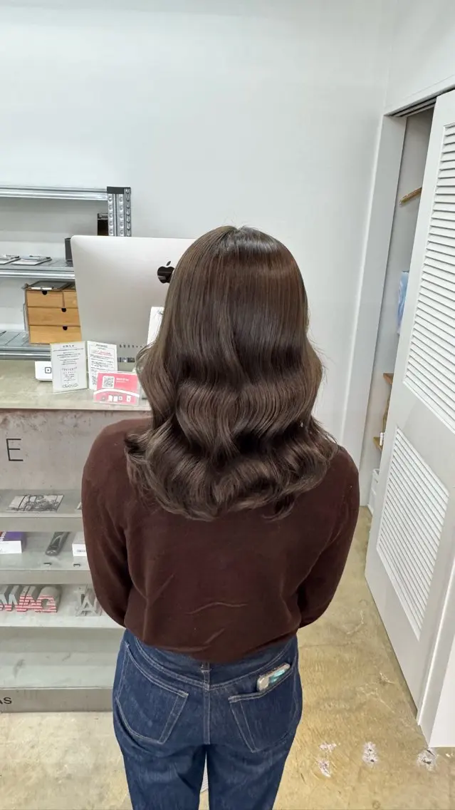 セミロング カラー ブラウンカラー グレージュ MAUVE MIYUのヘアスタイル
