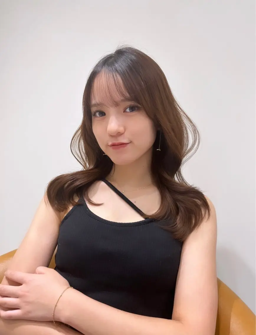 セミロング くびれヘア 顔周りカット レイヤーカット🤍 seriraのヘアスタイル