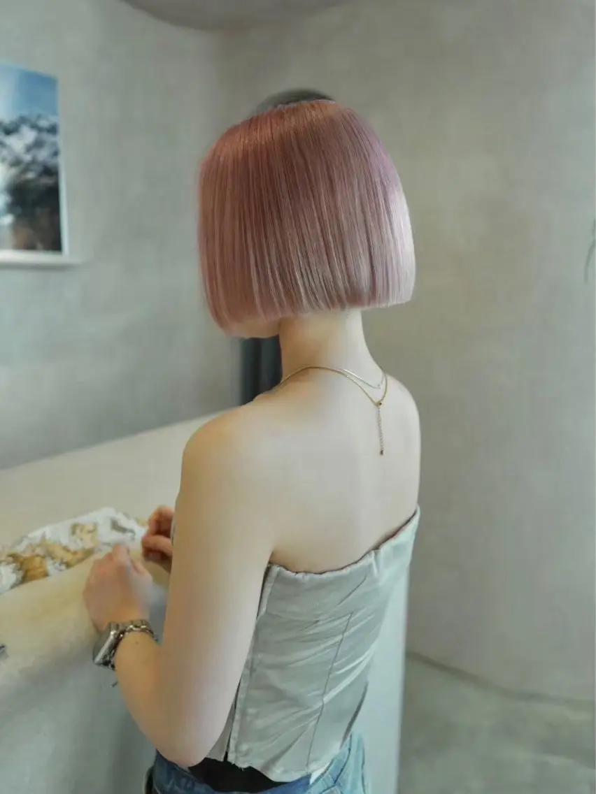 ミディアム ヘアカラー Bërg kiraのヘアスタイル