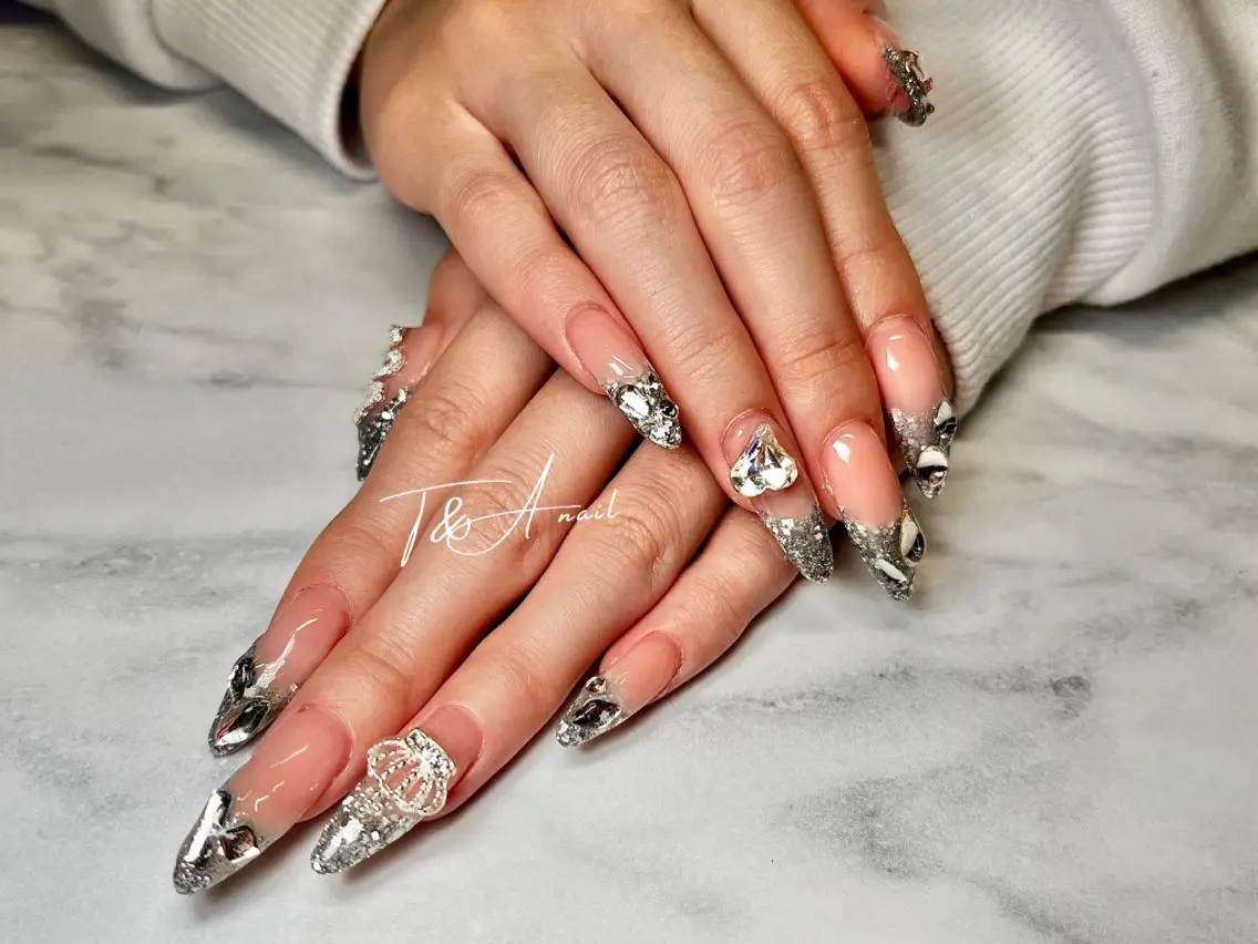 ネイル 長さ出し フレンチネイル ジェルネイル ガラスフレンチ キラキラネイル T&A nailのネイルデザイン