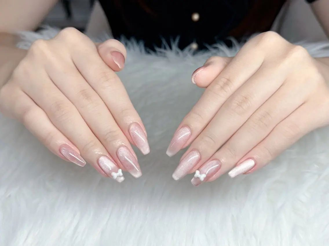 ミディアム 韓国風ヘア ハンドネイル GOHOUBI Nail 心斎橋店のネイルデザイン