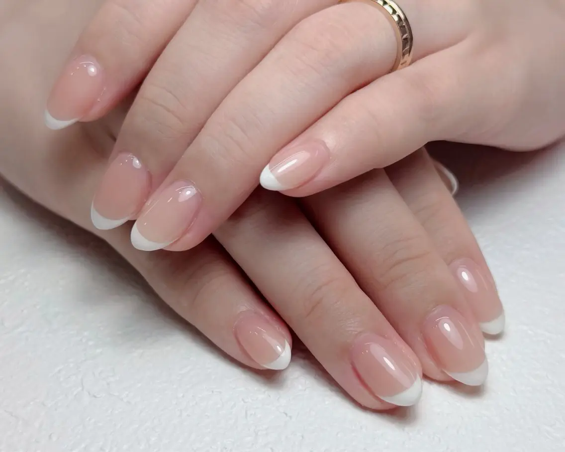 ネイル アートネイル オーロラネイル 長さ出し フレンチネイル ジェルネイル ハンドネイル 中野駅から2分 MEO NAILのネイルデザイン