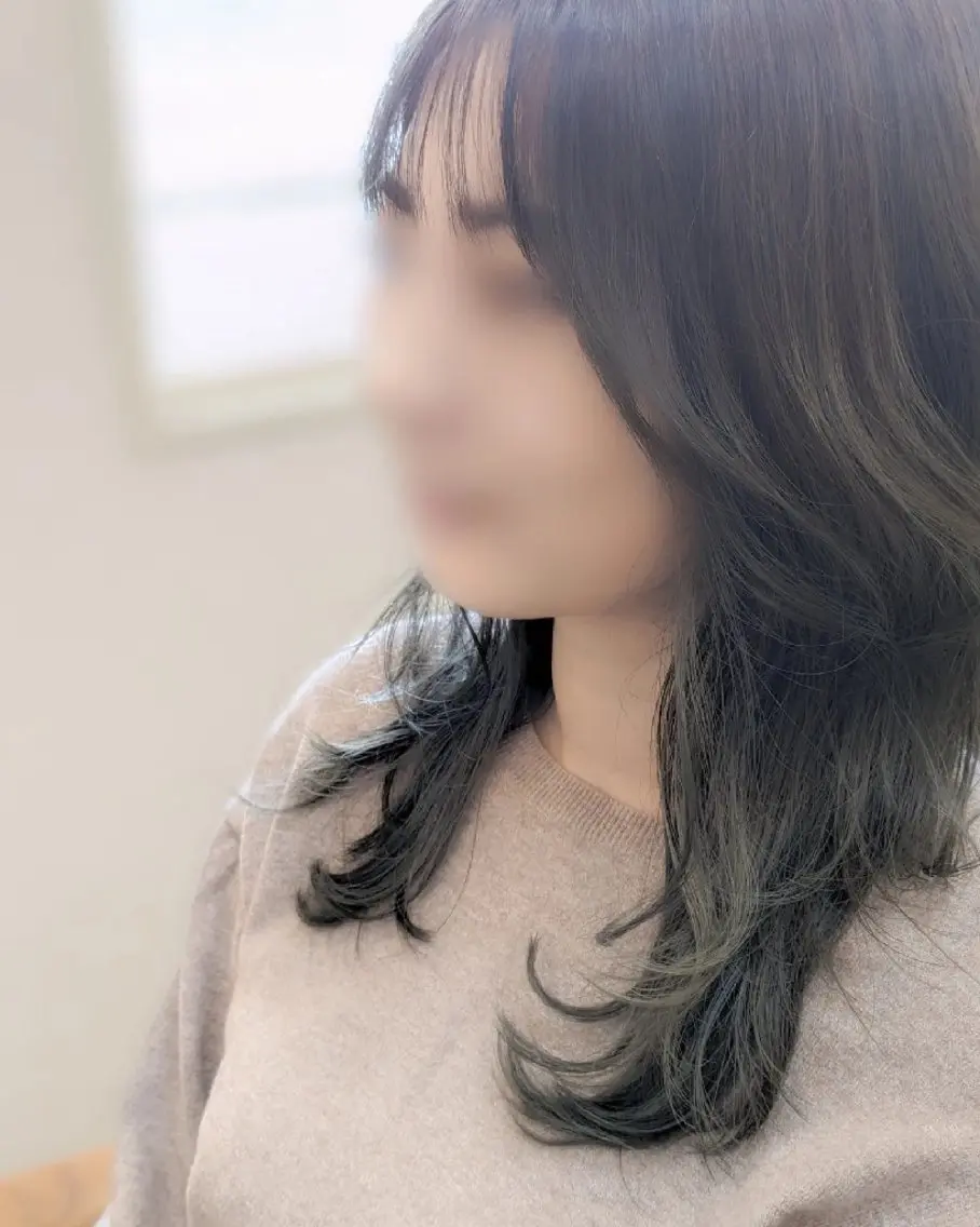 ロング 加藤 彩のヘアスタイル