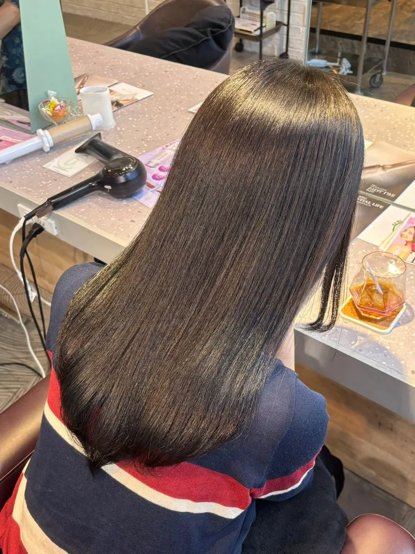 セミロング 髪質改善 縮毛矯正 盛れるレイヤー/ 髪質改善/遠藤龍雅のヘアスタイル