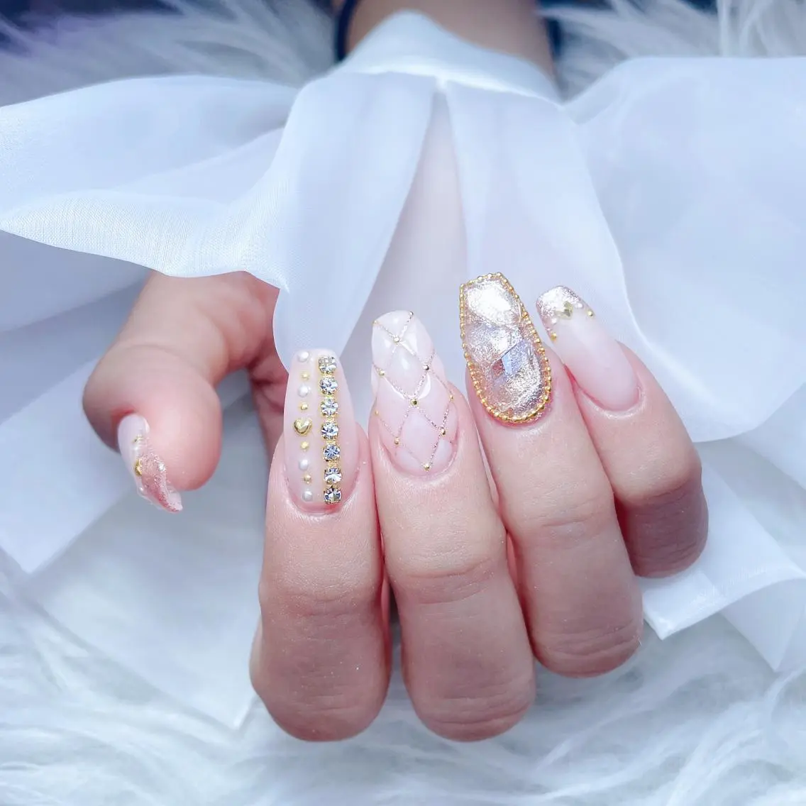 ネイル クリアネイル フラワーネイル グラデーション キラキラネイル マグネットネイル ハンドネイル princess スカルプ専門店のネイルデザイン