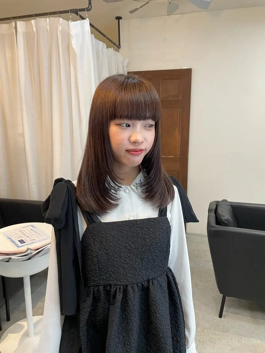 ミディアム レイヤーカット ワイドバング 顔周りカット 🎀サヤカ🎀のヘアスタイル