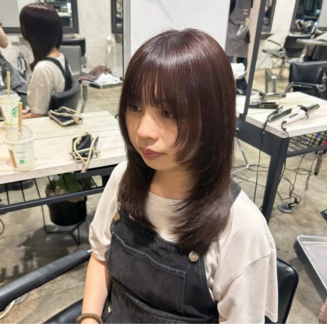ロング カラー ブラウンカラー チョコレートブラウン レイヤーカット カット もてぎさやか👩🏻 🪄巻ける縮毛矯正のヘアスタイル