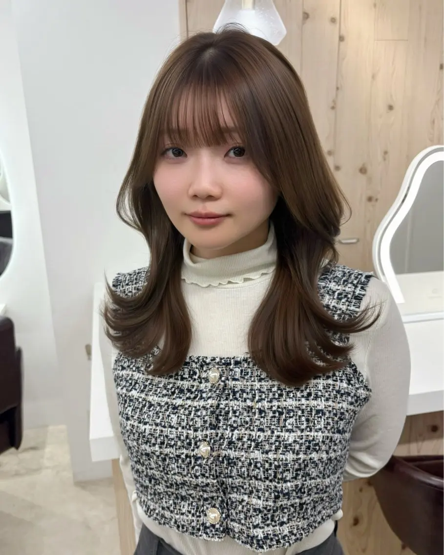ロング カラー カット ヘアカラー トリートメント ヘアセット 新宿/韓国ヘア/ 髪質改善ストレートのヘアスタイル