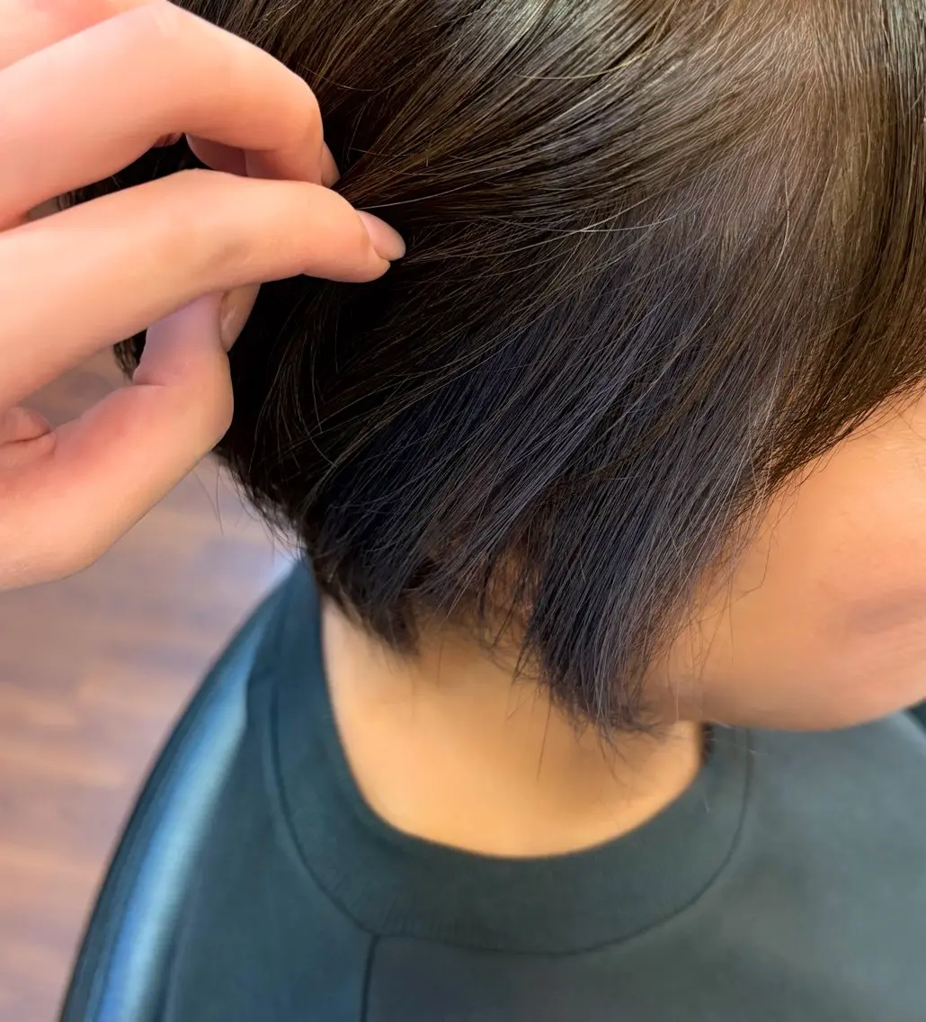 ショート カラー イヤリングカラー ショートヘア ヘアカラー 古賀 桜のヘアスタイル