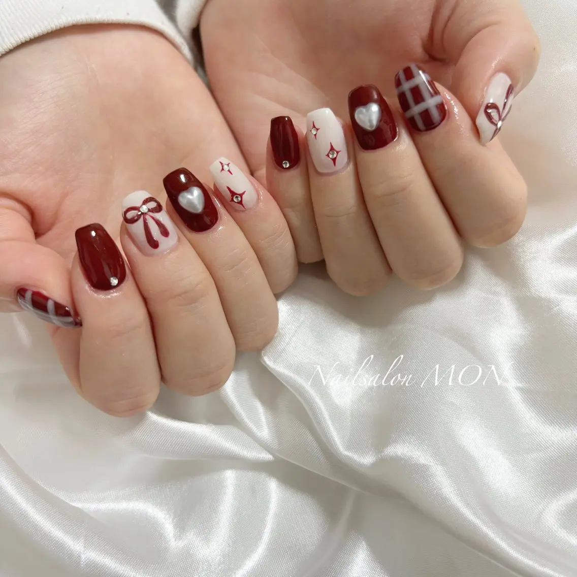 ネイル ストーンネイル ハンドネイル Nailsalon MONのネイルデザイン
