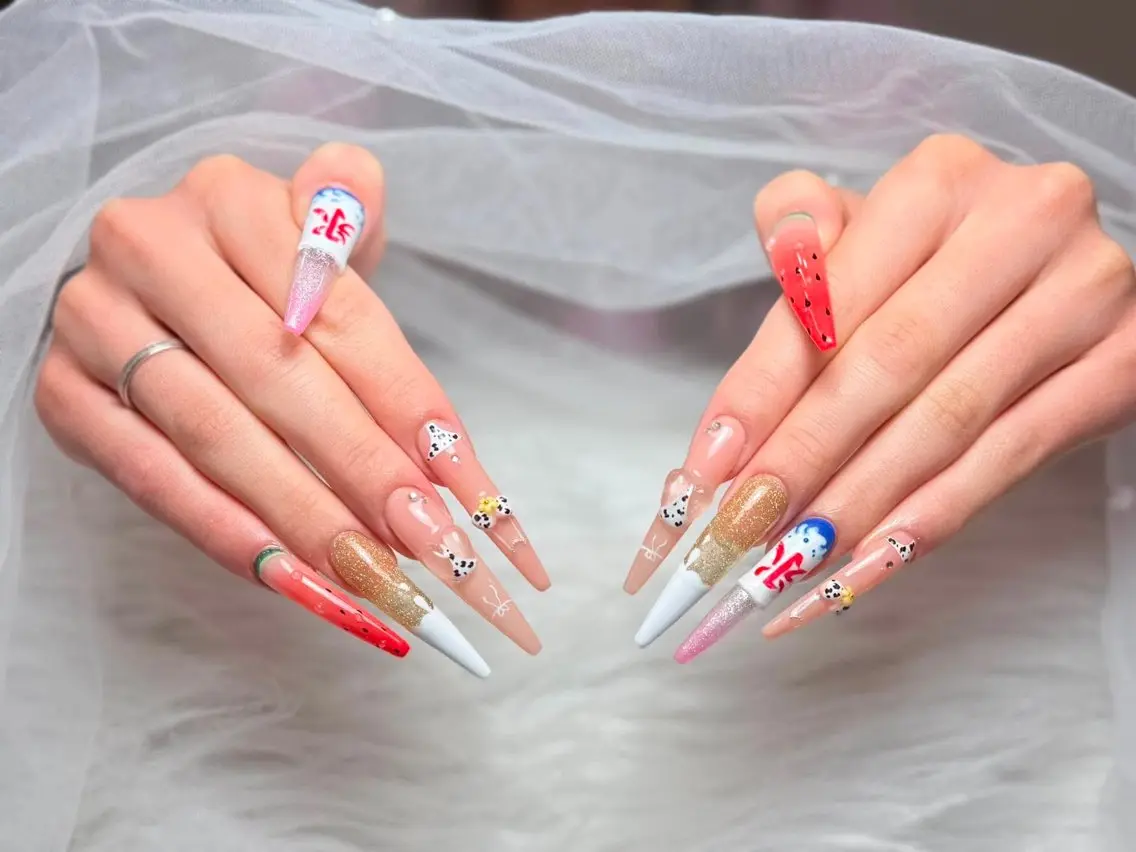 ネイル アートネイル 長さ出し ジェルネイル 韓国ネイル マグネットネイル ハンドネイル Cloudy Chan Nailのネイルデザイン
