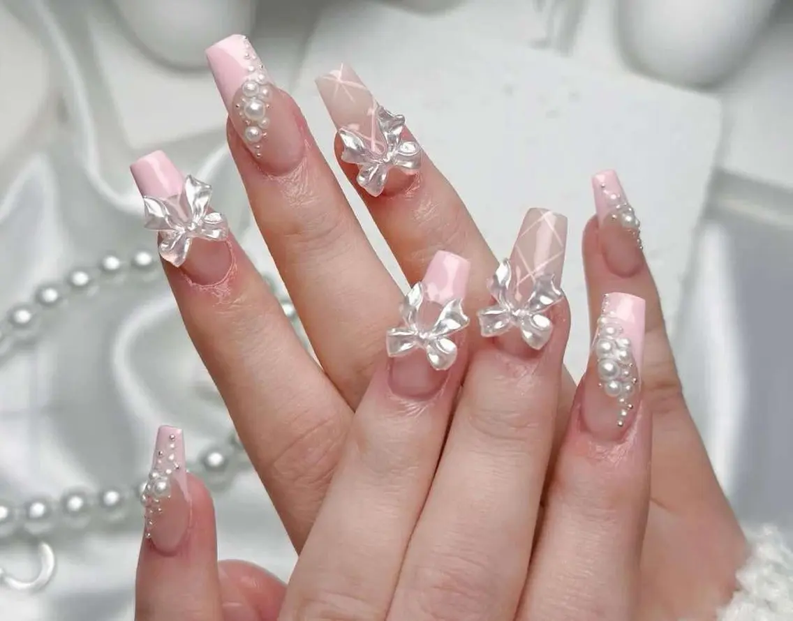 ネイル オーロラネイル フレンチネイル ジェルネイル ハロウィン 韓国ネイル ハンドネイル H.baby Nail Salonのネイルデザイン
